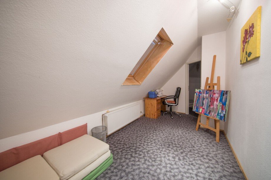 Spitzboden Doppelhaush�lfte Rellingen