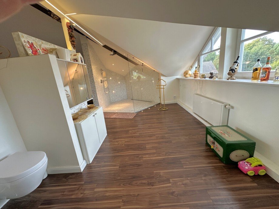 Duschbad Dachgeschoss Einfamilienhaus Halstenbek