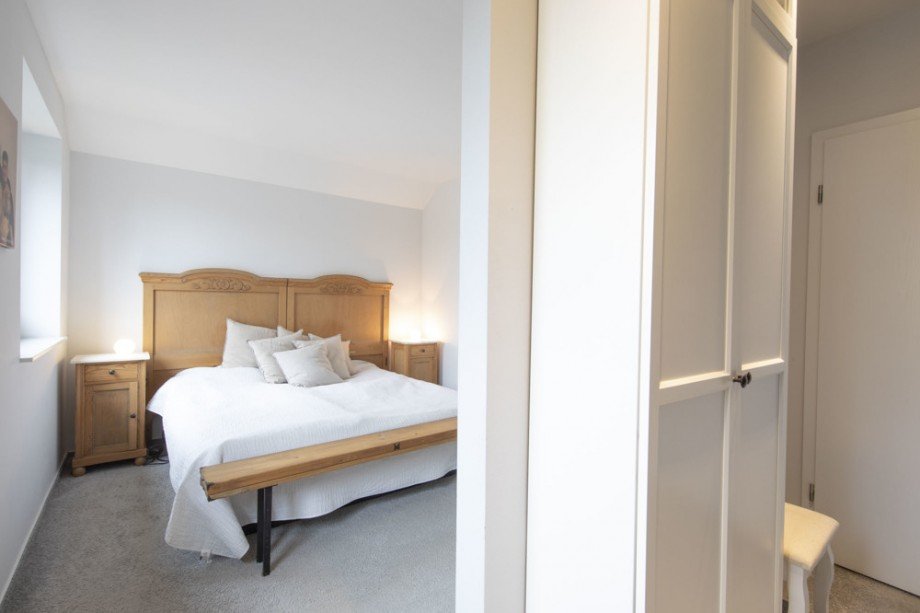 Elternschlafzimmer Obergeschoss Einfamilienhaus Hamburg / Iserbrook