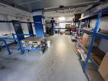 Gewerbefl�che EG Hoch rentabel !
Vermietete Wohn- und Gewerbeimmobilie
in Schenefeld