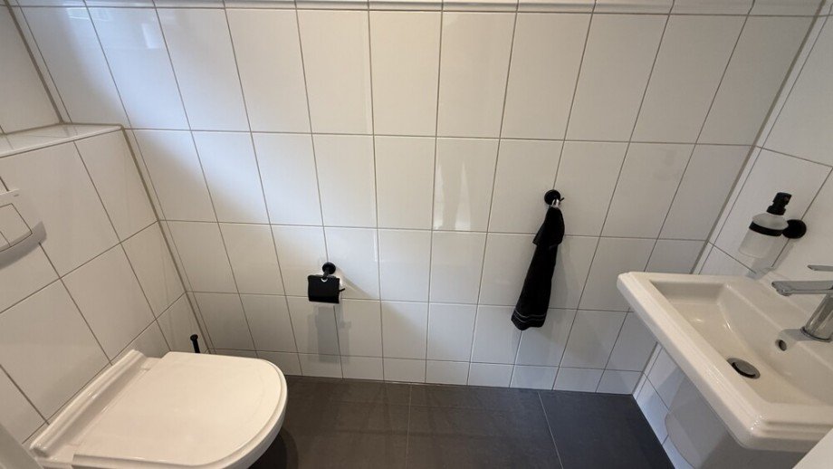 G�ste-WC Reihenendhaus Schenefeld