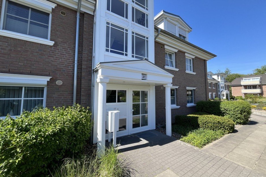 Hauseingang Etagenwohnung Schenefeld