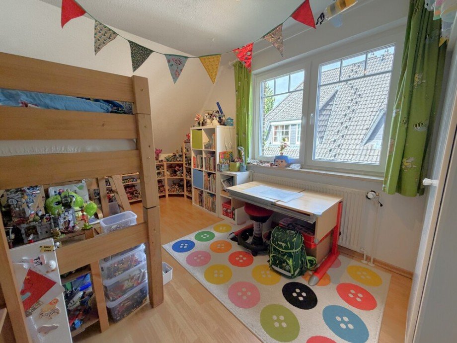 Kinderzimmer Doppelhaush�lfte Halstenbek