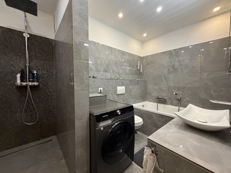 Vollbad mit Dusche Etagenwohnung Schenefeld