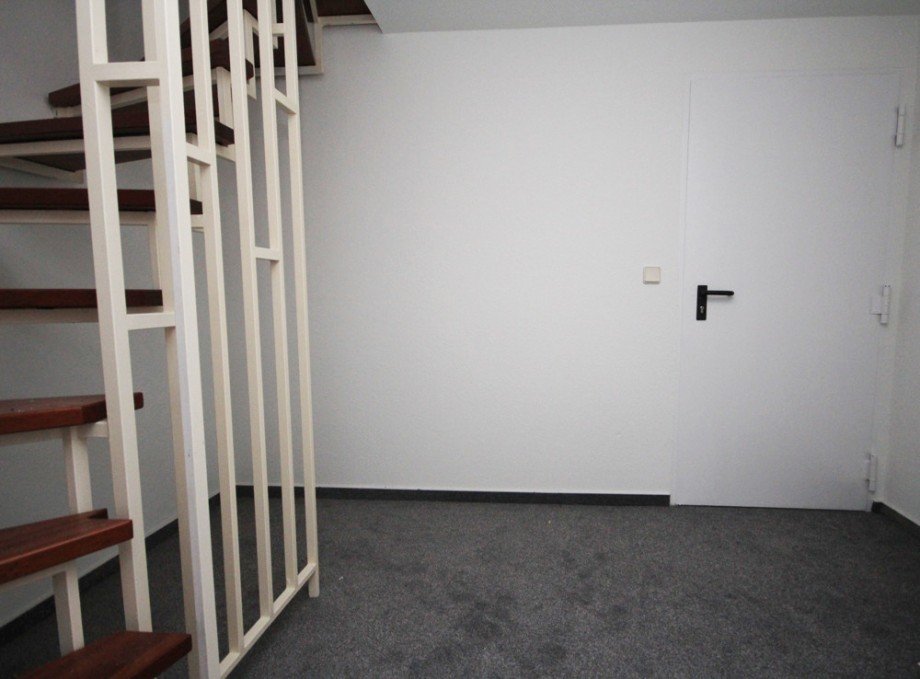 Flur unten Maisonettewohnung Schenefeld