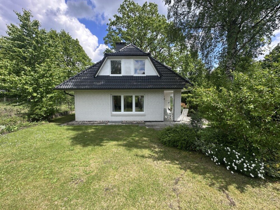 Gartenansicht Villa Schenefeld