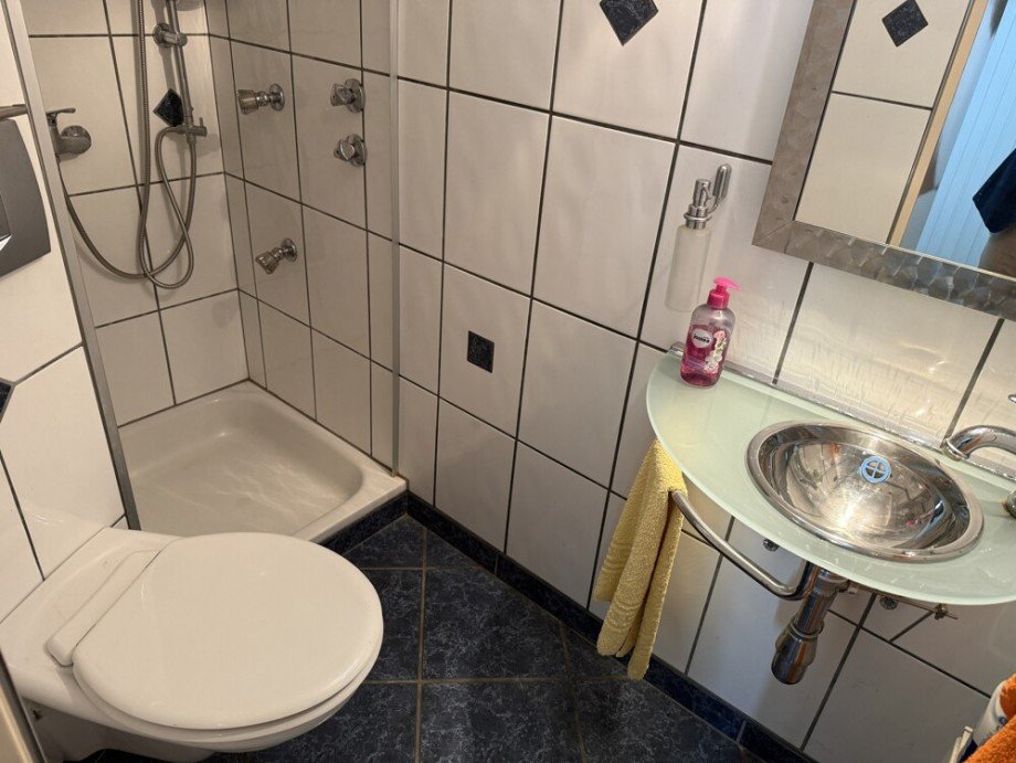 Duschbad KG Reihenmittelhaus Hamburg