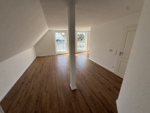 Wohnzimmer Am Forst Kl�vensteen
3-Zimmer-Endetagen - Wohnung
mit zwei Balkonen