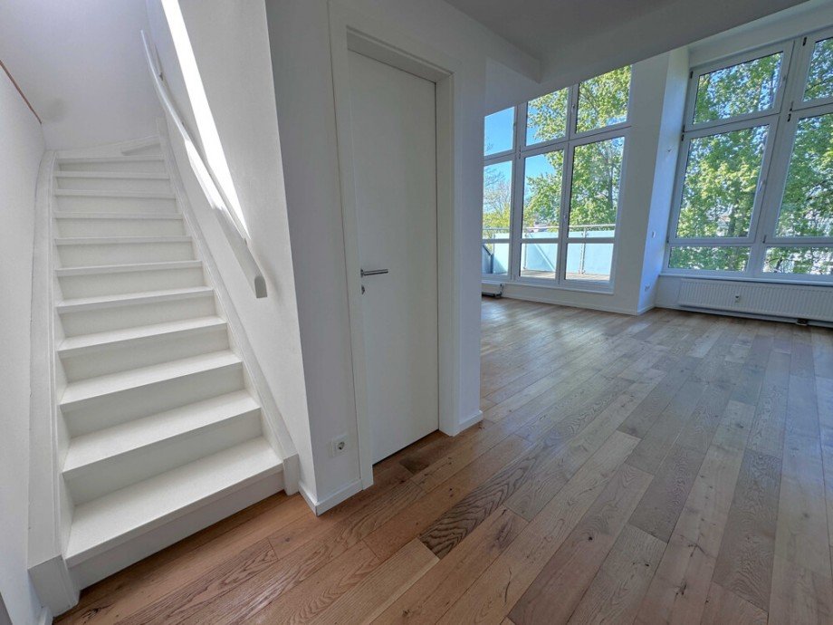 Treppe und Flur Maisonettewohnung Hamburg / Eilbek