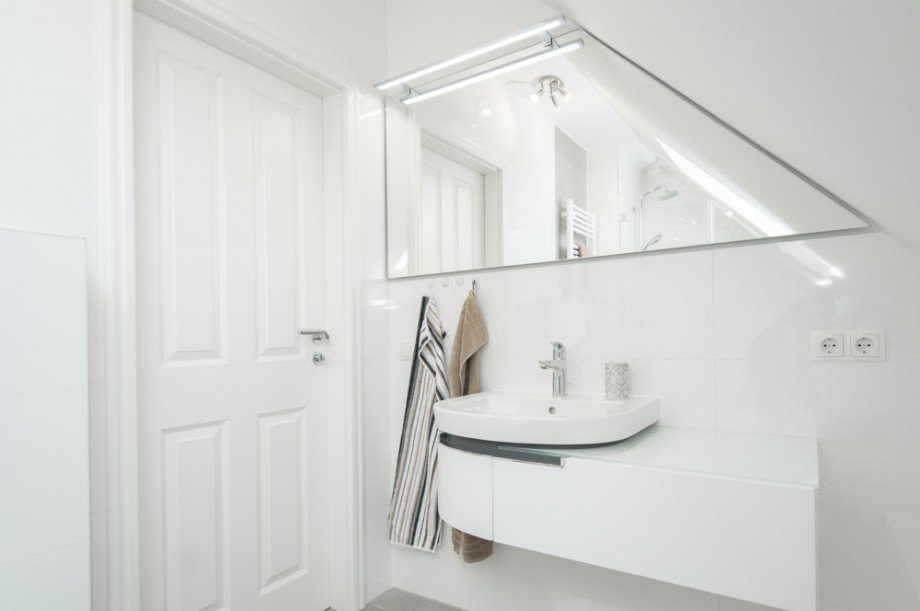 Bad Dachgeschosswohnung Halstenbek