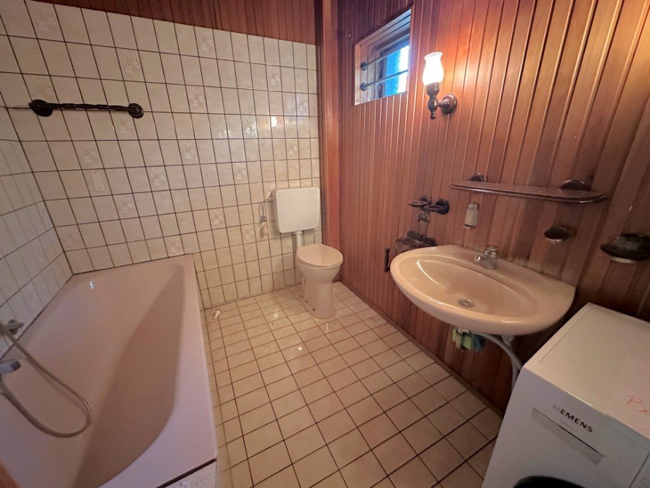 Vollbad Einfamilienhaus Hamburg / Lurup