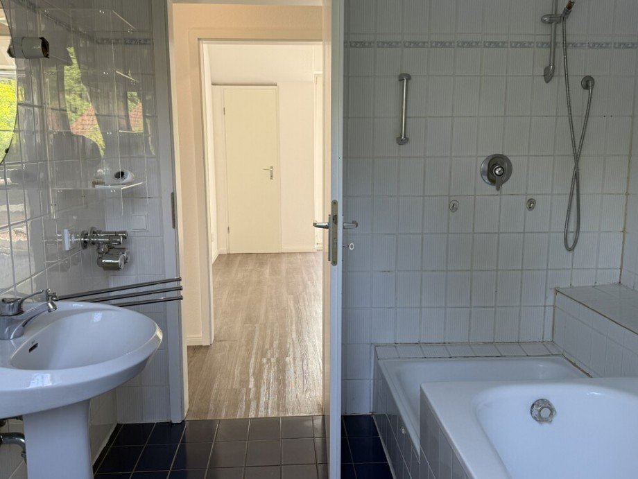 OG: Vollbad+Dusche Mehrfamilienhaus Hamburg