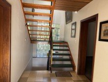 Diele Klassisches Walmdach-Einfamilienhaus mit sonnigem Grundst�ck in Lurup