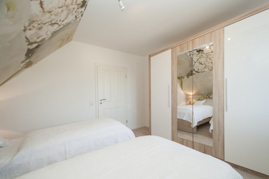 G�ste Dachgeschosswohnung Halstenbek