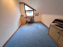 Zimmer 4 OG Gro�z�giges Architekten - EFH 
mit 6 Zimmern und gro�em Garten 
sowie weiterem Bauplatz
