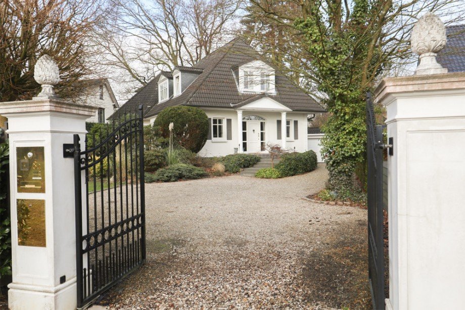 Zufahrt Einfamilienhaus Hamburg / Schnelsen