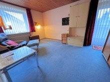 Zimmer 2 OG Gro�z�giges Architekten - EFH 
mit 6 Zimmern und gro�em Garten 
sowie weiterem Bauplatz