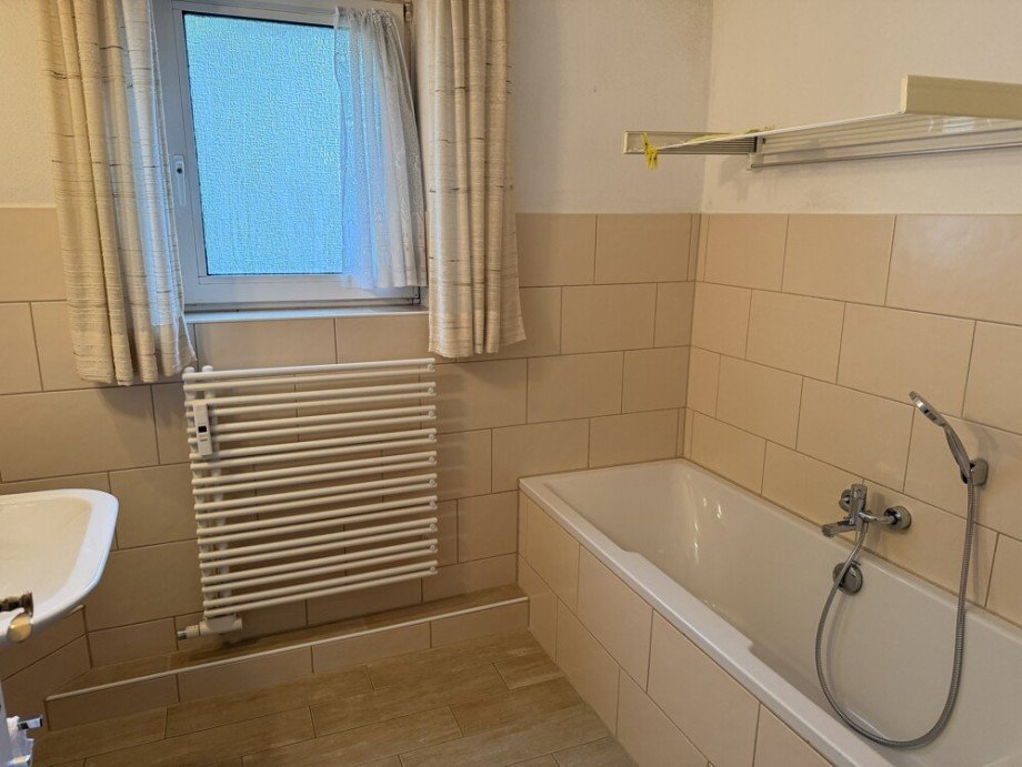 Vollbad mit Fenster Etagenwohnung Wedel