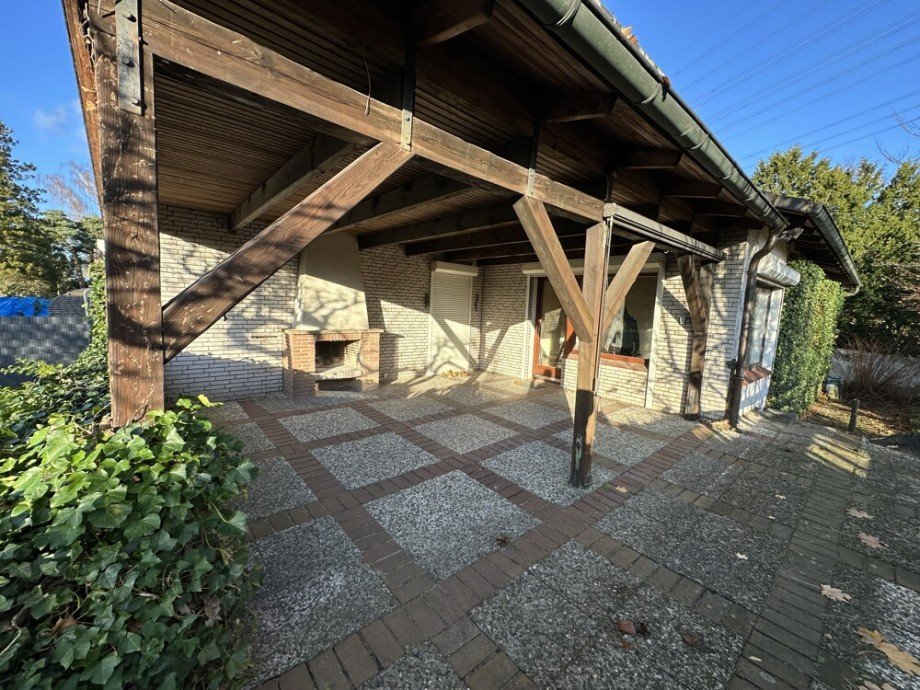 Terrasse mit Au�enkamin Einfamilienhaus Hamburg / Lurup