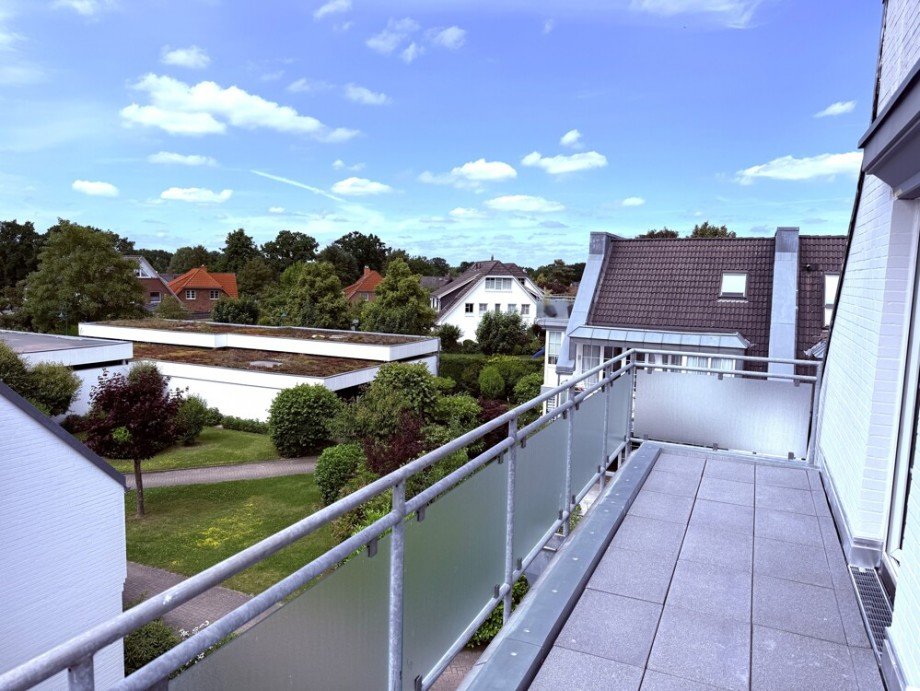 Balkon mit Blick Dachgeschosswohnung Schenefeld