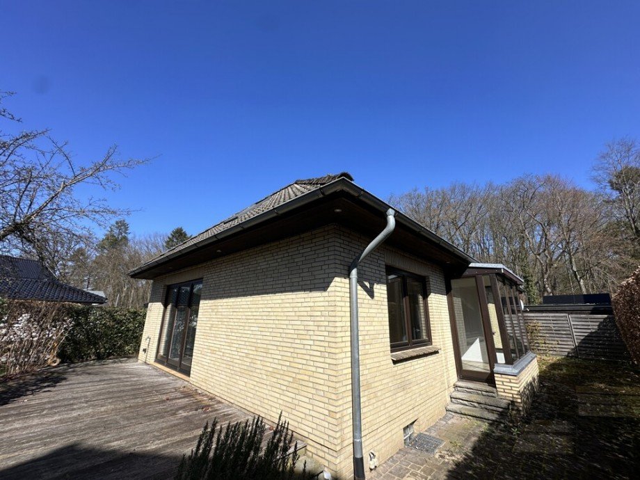 Terrasse und Glaserker Einfamilienhaus Halstenbek