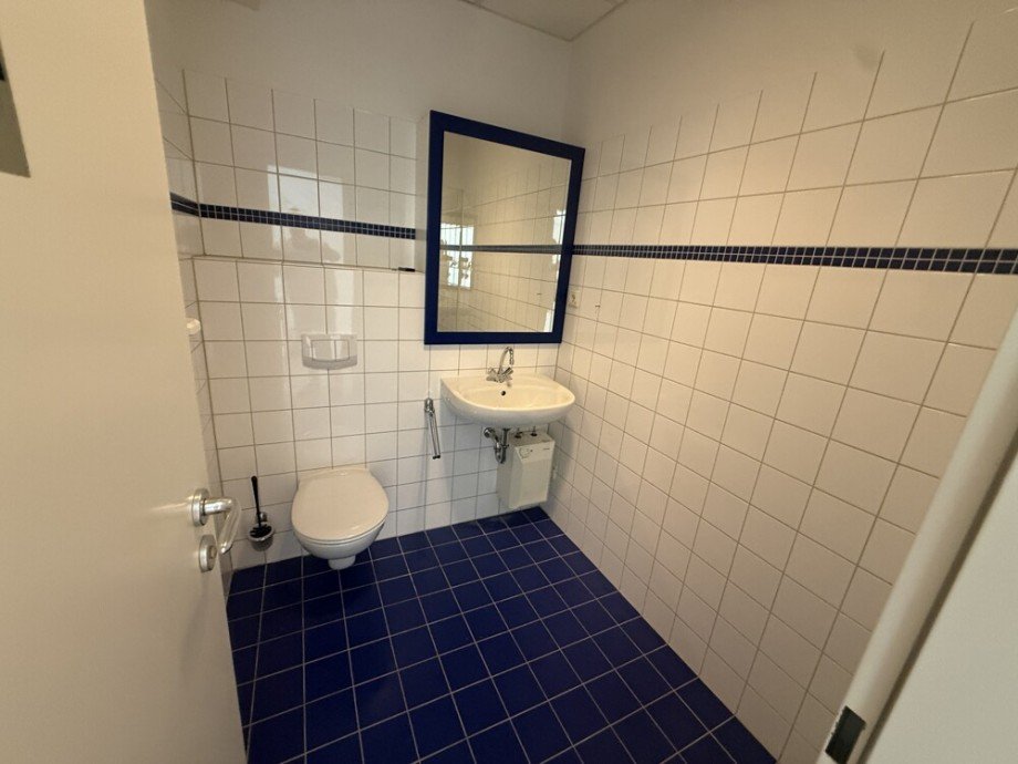 WC B�rohaus Schenefeld