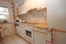 K�che Ger�umige 2 Zimmer - 
Erdgeschoss - Wohnung 
mit Terrasse und Garten
im Dorfkern