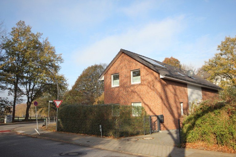 Hauptbild: F�r die gro�e Familie:Energieeffizientes 7 Zimmer Einfamilienhaus mit gro�em Grundst�ck