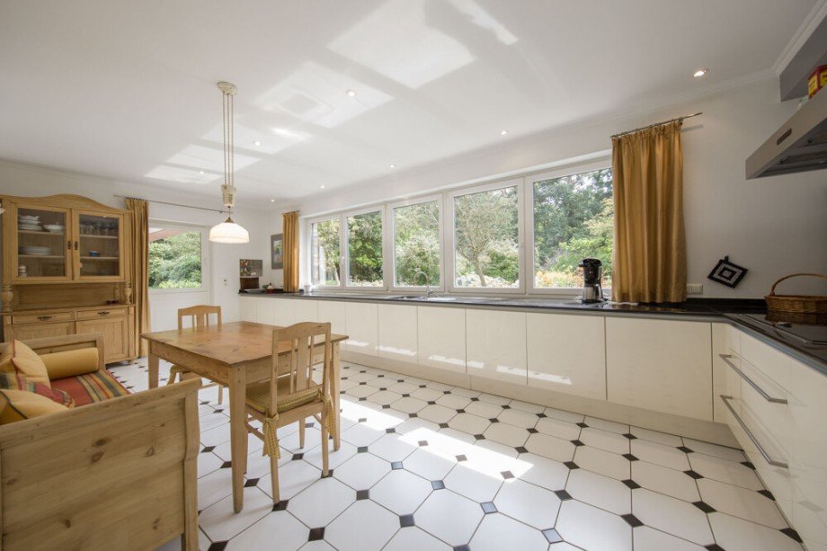 Wohnk�che mit Blick Villa Pinneberg