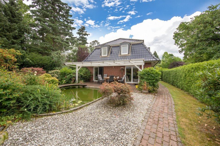 hintere Hausansicht Prisdorf / Peiner Hof Einfamilienhaus Perfektes, modernes und ruhiges 5 Zimmer - Einfamilienhausin Prisdorf