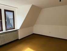 Schlafzimmer Klassisches Walmdach-Einfamilienhaus mit sonnigem Grundst�ck in Lurup