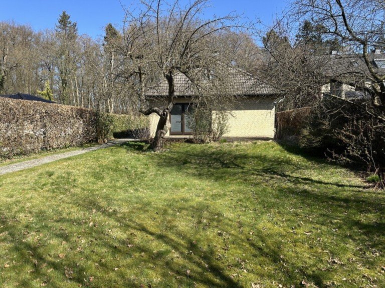 Gartenansicht Halstenbek Wohngrundst�ck Baugrundst�ck f�r ein Einfamilienhaus direkt am Krupunder See in Halstenbek