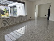 Wohnzimmer Attraktives 5-Zimmer-Einfamilienhaus
mit Garten, Keller und ger�umiger Garagenhalle im Ortskern