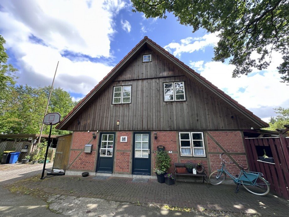 vordere Hausansicht Maisonettewohnung Schenefeld