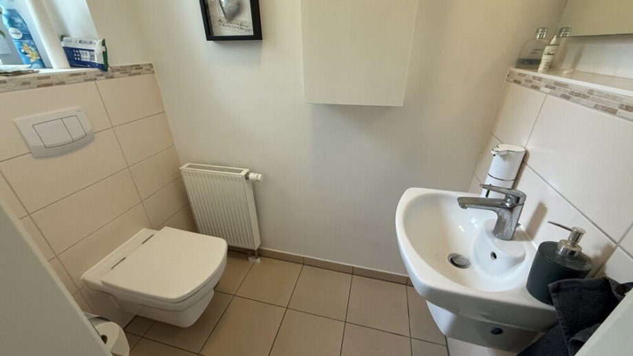 G�ste-WC Doppelhaush�lfte Pinneberg / Thesdorf