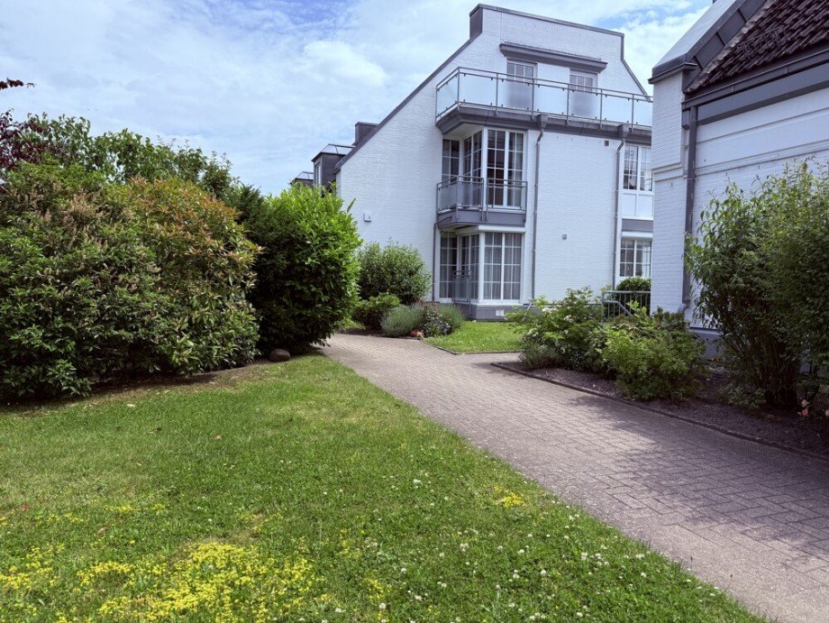 Hausansicht Dachgeschosswohnung Schenefeld