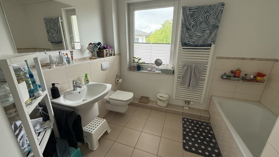 Vollbad Doppelhaush�lfte Pinneberg / Thesdorf