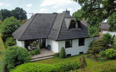 Walmdach – Einfamilienhaus mit japanischem Garten an der Hamburger Stadtgrenze