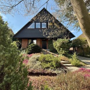 Solides Einfamilienhaus mit schönem Garten im Hamburger Stadtteil Sasel