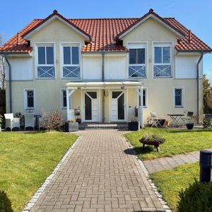 Moderne 4 – Zimmer – Doppelhaushälfte mit spektakulären Weitblicken am Feldrand