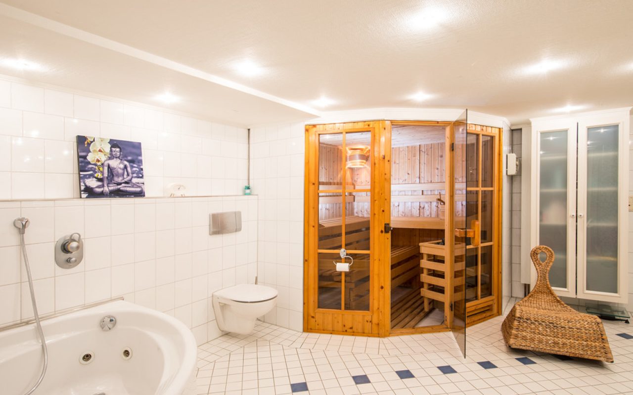 Wellnessbereich mit Sauna