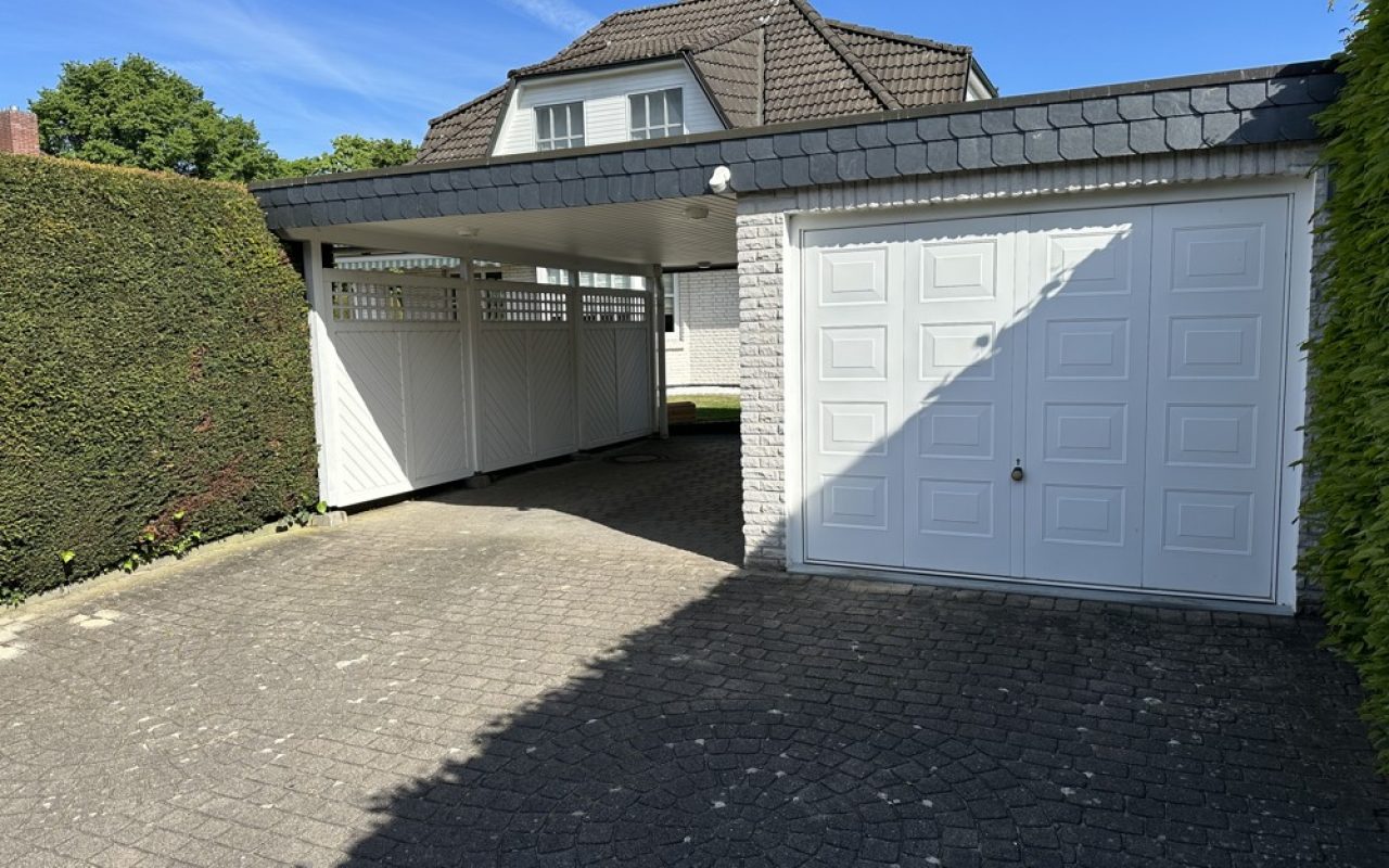 Garage & Carport