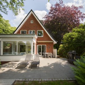Klassisches Rotklinkerhaus mit individuellem Spitzbodenausbau im Nibelungenviertel von Rissen