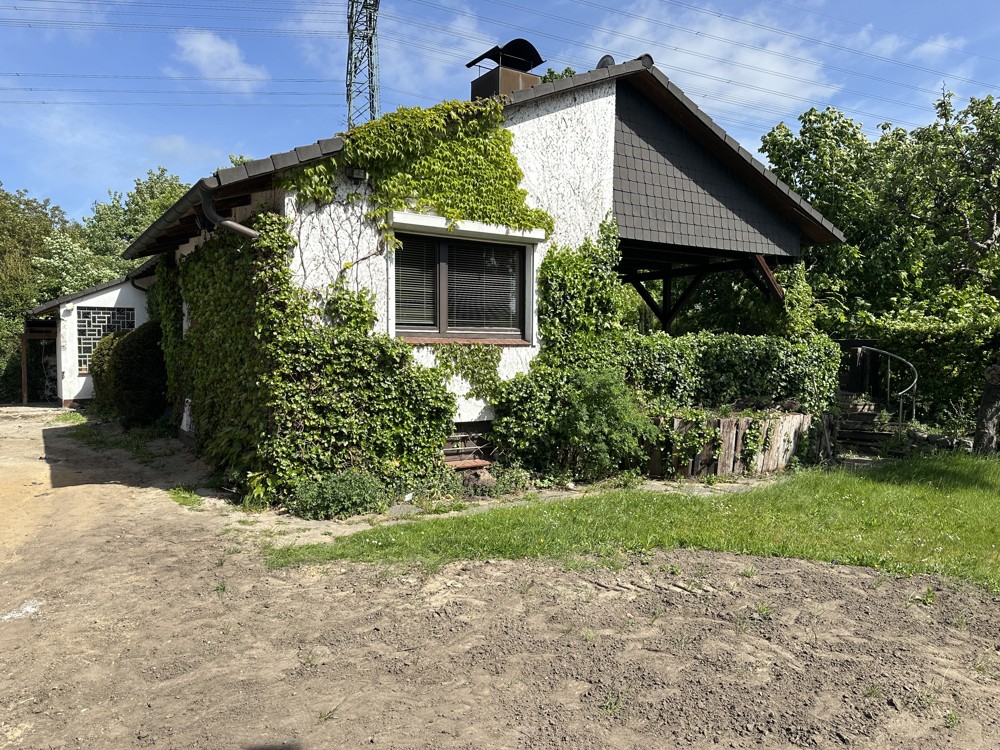 Charmantes Einfamilienhaus mit Vollkeller in ruhiger dritter Baureihe