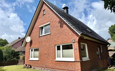 Familiengerechtes 5 1/2-Zimmer-Einfamilienhaus mit schönem Garten mitten im alten Dorfkern