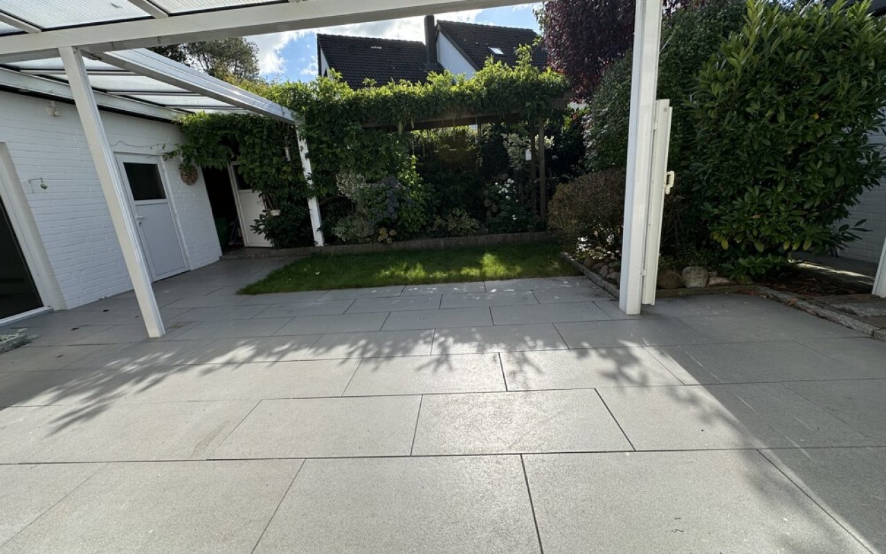 Blick ins Atrium und Garten