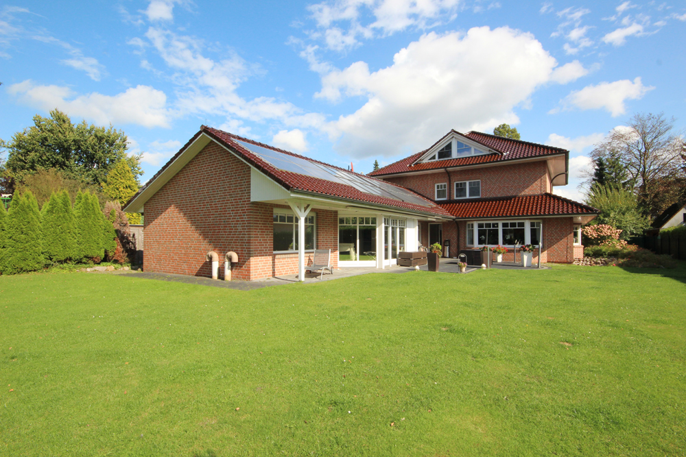 Einzigartige und stilvolle Villa in begehrter und ruhiger Lage von Halstenbek