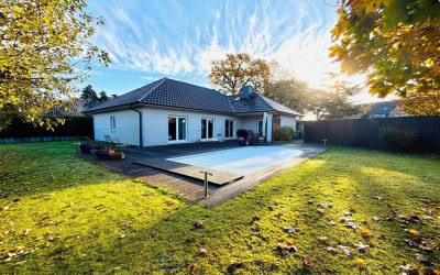 Attraktives und modernes 5-Zimmer Einfamilienhaus in Appen-Etz mit Pool und Doppelcarport
