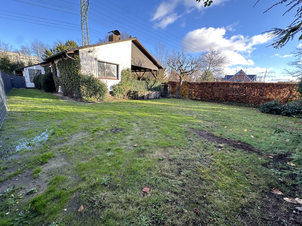 Charmantes Einfamilienhaus mit Vollkeller und Potential in ruhiger dritter Baureihe