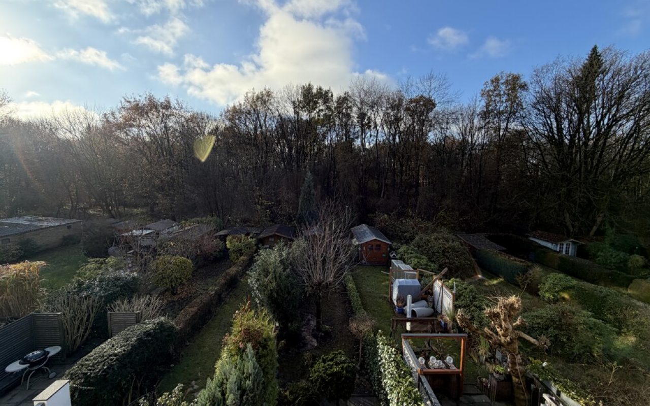 Weitblick über Gärten